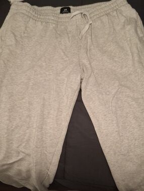 H&M Men's Light Gray Sweatpants - Drawstring Waist